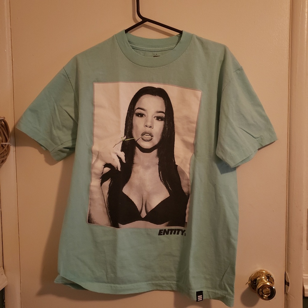 ENTITY GRAPHIC TEE- MINT GREEN